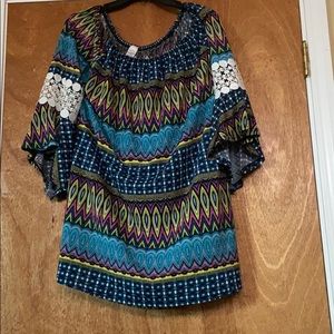 Netted flare sleeve blouse